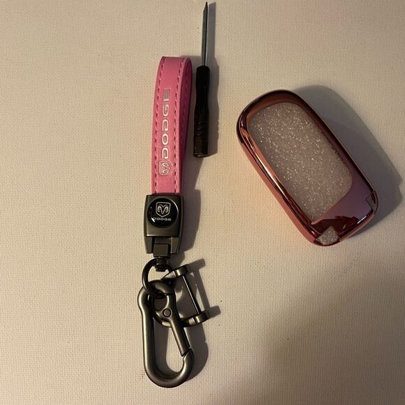 Dodge key fob Keychain Pink Leather with Logo & Key Fob Cover in pink NWT - Picture 2 of 4